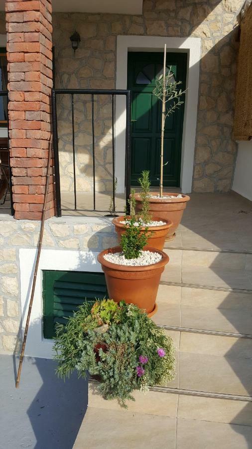 Apartment Cernesa Razanac Luaran gambar