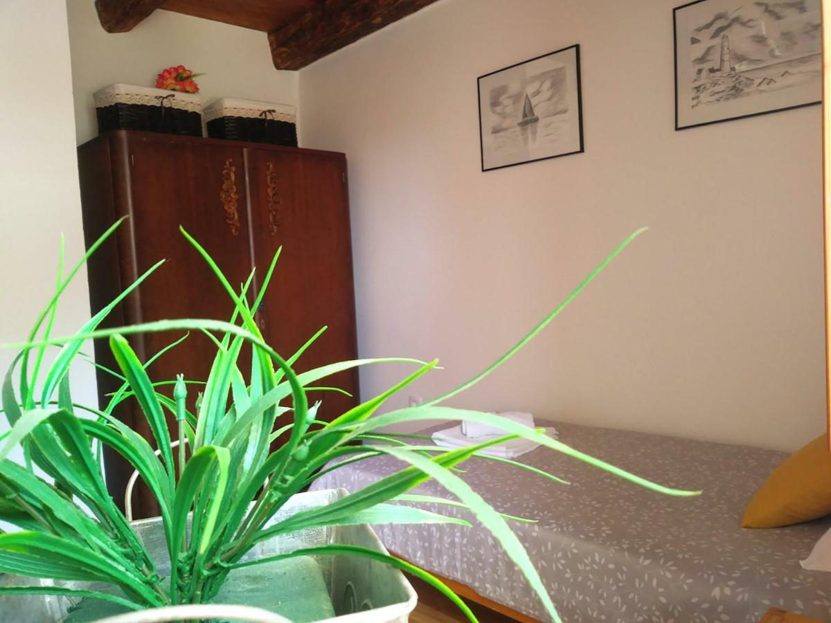 Apartment Cernesa Razanac Luaran gambar